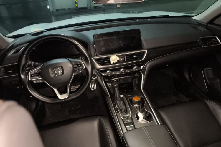 Used Honda Accord 2022 260TURBO Phantom Night · Prestige Edition Center Console