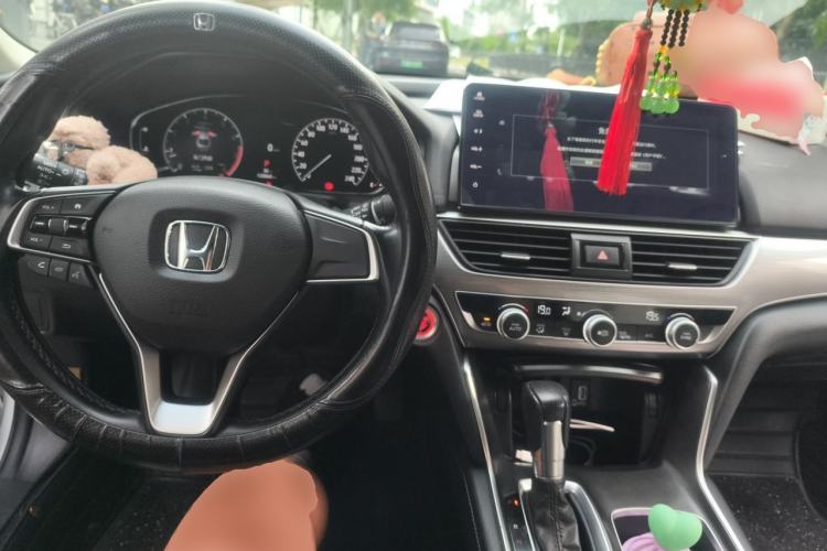 Used Honda Accord 2022 260TURBO Luxury Edition Center Console