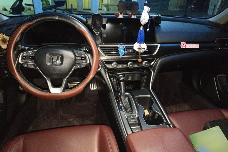 Used Honda Accord 2022 260TURBO Phantom Night · Prestige Edition Center Console