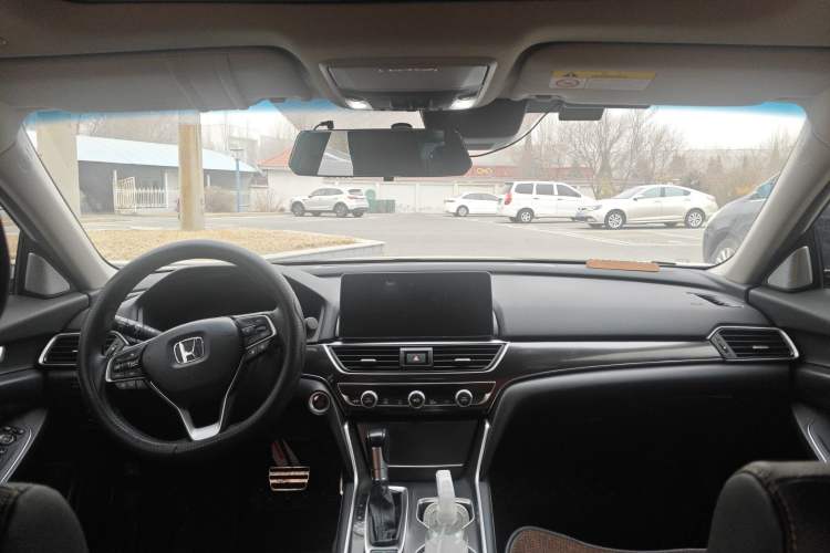 Used Honda Accord 2022 260TURBO Phantom Night · Prestige Edition Center Console