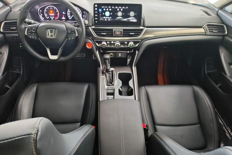Used Honda Accord 2022 260TURBO Phantom Night · Prestige Edition Center Console