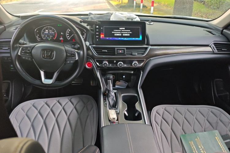 Used Honda Accord 2022 260TURBO Phantom Night · Prestige Edition Center Console