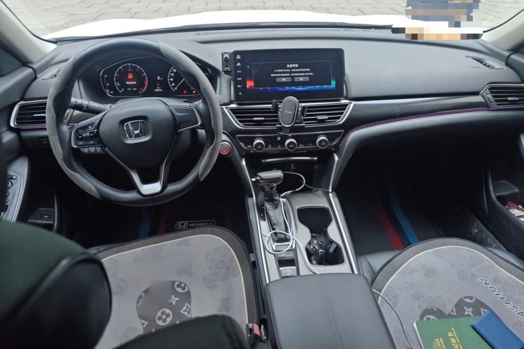 Used Honda Accord 2022 260TURBO Luxury Edition Center Console