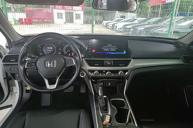 Used Honda Accord 2022 260TURBO Luxury Edition Center Console