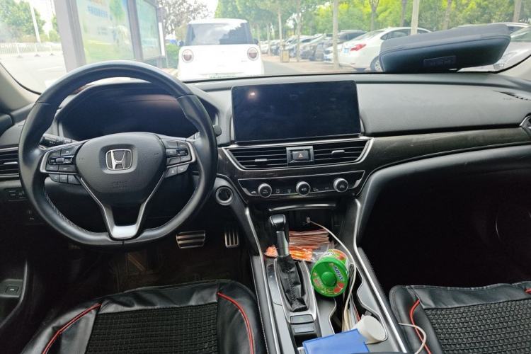Used Honda Accord 2022 260TURBO Phantom Night · Prestige Edition Center Console