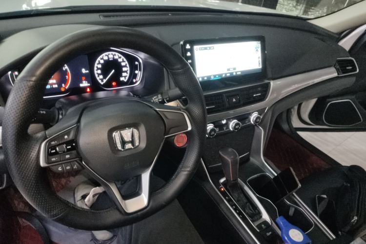 Used Honda Accord 2022 260TURBO Luxury Edition Center Console