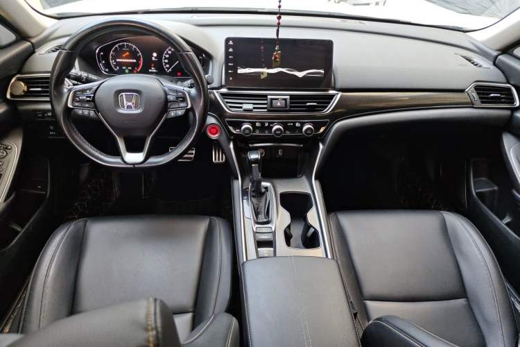 Used Honda Accord 2022 260TURBO Phantom Night · Prestige Edition Center Console