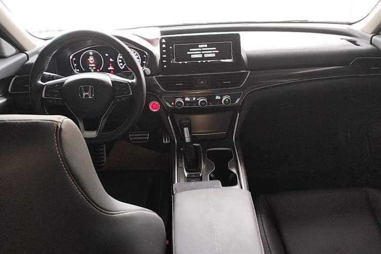 Used Honda Accord 2022 260TURBO Phantom Night · Prestige Edition Center Console