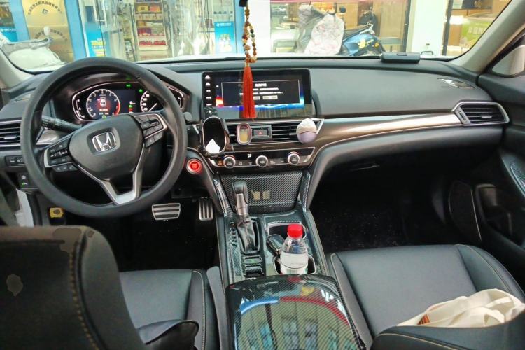 Used Honda Accord 2022 260TURBO Phantom Night · Prestige Edition Center Console