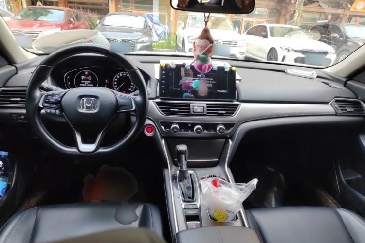 Used Honda Accord 2022 260TURBO Luxury Edition Center Console