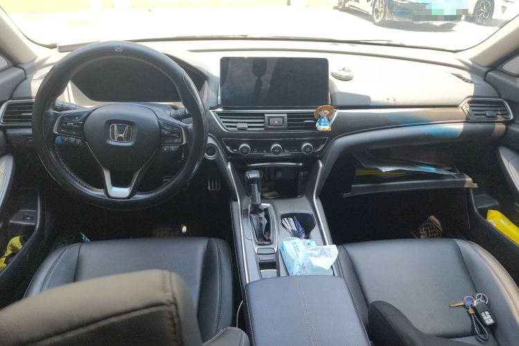 Used Honda Accord 2022 260TURBO Phantom Night · Prestige Edition Center Console