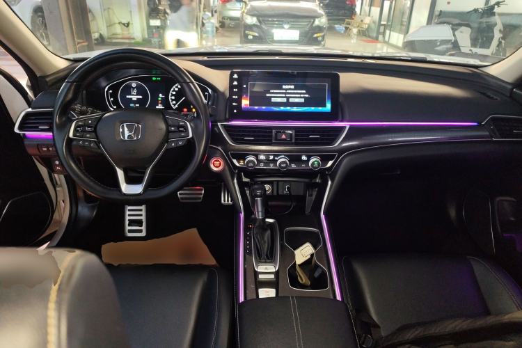 Used Honda Accord 2022 260TURBO Phantom Night · Prestige Edition Center Console