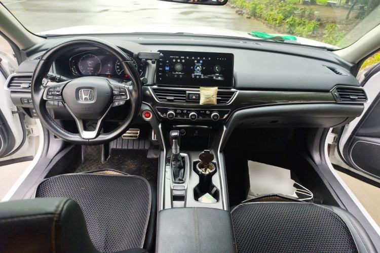Used Honda Accord 2022 260TURBO Phantom Night · Prestige Edition Center Console