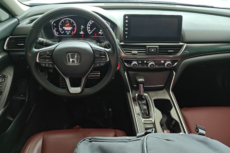 Used Honda Accord 2022 260TURBO Phantom Night · Prestige Edition Center Console
