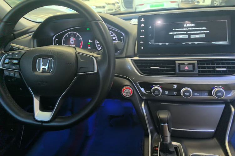 Used Honda Accord 2022 260TURBO Luxury Edition Center Console