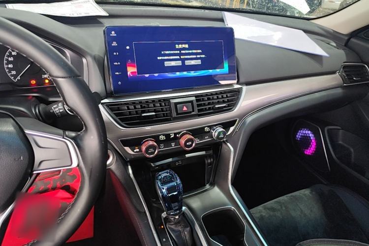 Used Honda Accord 2022 260TURBO Luxury Edition Center Console