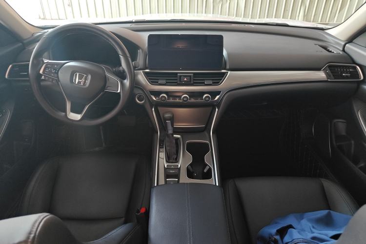 Used Honda Accord 2022 260TURBO Luxury Edition Center Console