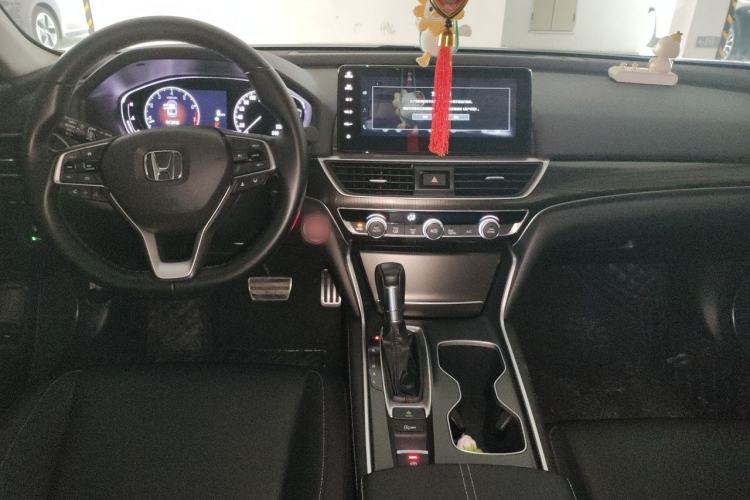 Used Honda Accord 2022 260TURBO Phantom Night · Prestige Edition Center Console