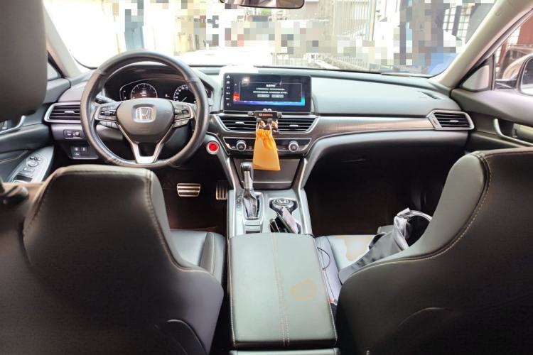 Used Honda Accord 2022 260TURBO Phantom Night · Prestige Edition Center Console