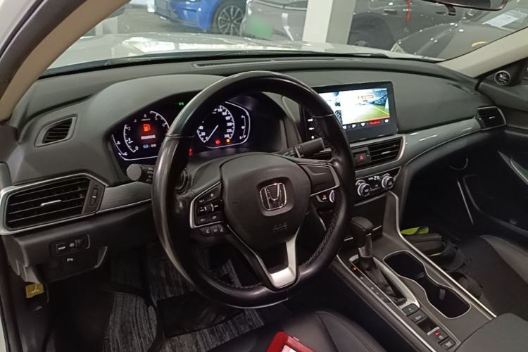 Used Honda Accord 2022 260TURBO Luxury Edition Center Console