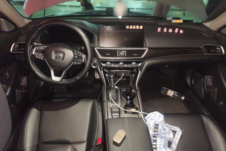 Used Honda Accord 2022 260TURBO Phantom Night · Prestige Edition Center Console