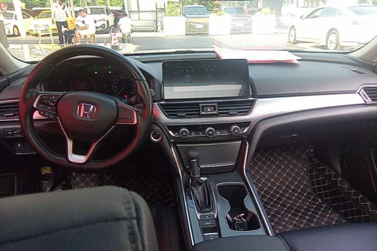 Used Honda Accord 2022 260TURBO Luxury Edition Center Console