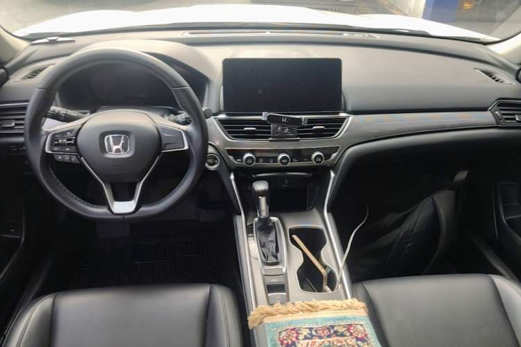 Used Honda Accord 2022 260TURBO Luxury Edition Center Console