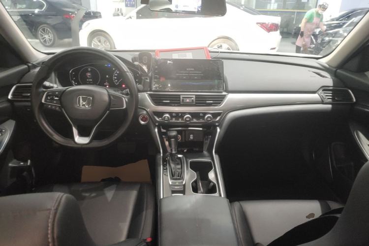 Used Honda Accord 2022 260TURBO Luxury Edition Center Console