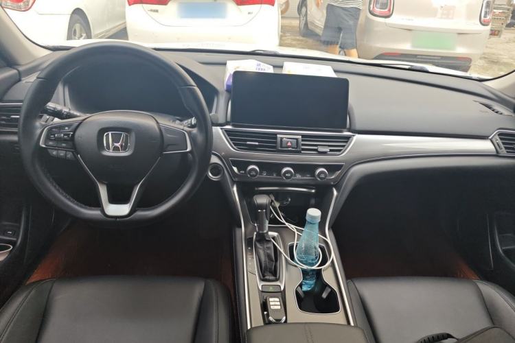 Used Honda Accord 2022 260TURBO Luxury Edition Center Console