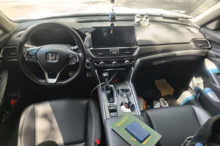 Used Honda Accord 2022 260TURBO Phantom Night · Prestige Edition Center Console