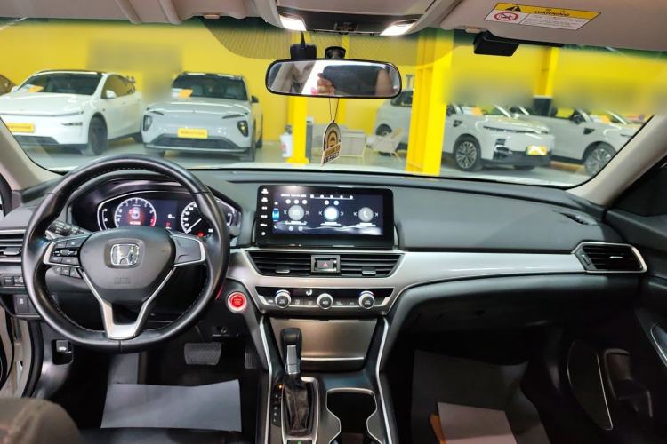 Used Honda Accord 2022 260TURBO Luxury Edition Center Console