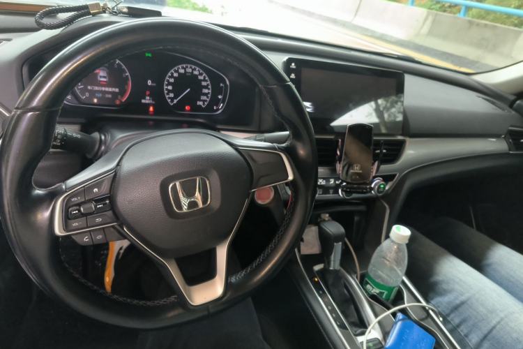 Used Honda Accord 2022 260TURBO Luxury Edition Center Console