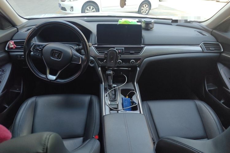 Used Honda Accord 2022 260TURBO Luxury Edition Center Console