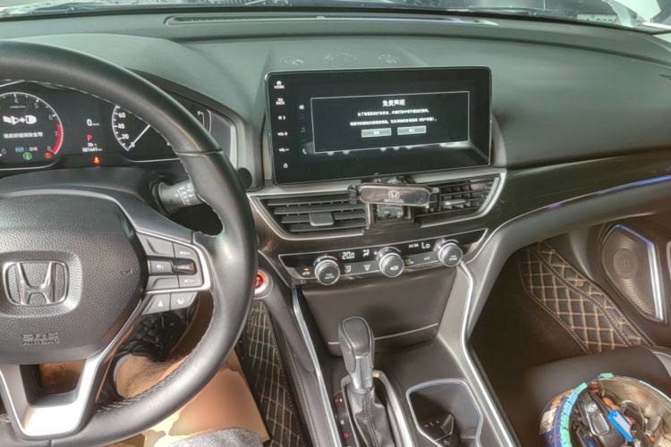 Used Honda Accord 2022 260TURBO Phantom Night · Prestige Edition Center Console