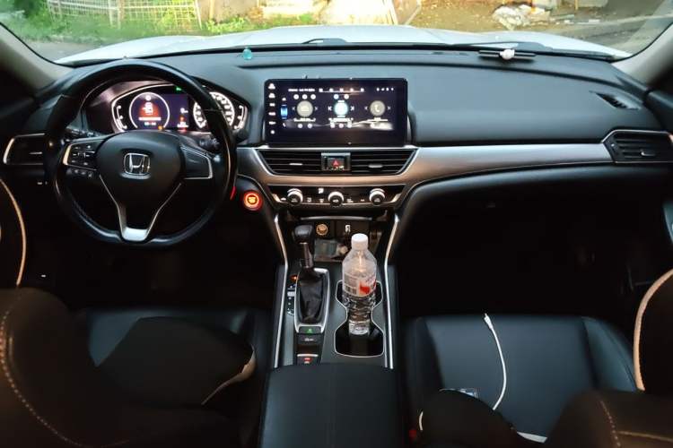 Used Honda Accord 2022 260TURBO Luxury Edition Center Console