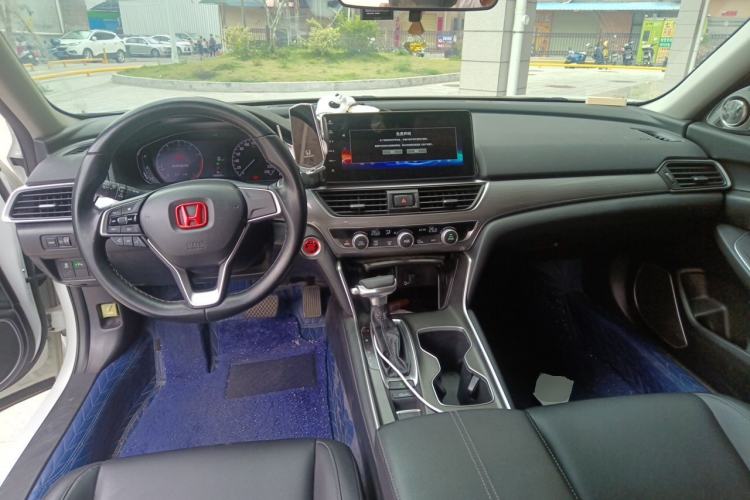Used Honda Accord 2022 260TURBO Luxury Edition Center Console