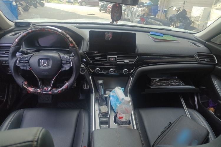 Used Honda Accord 2022 260TURBO Phantom Night · Prestige Edition Center Console