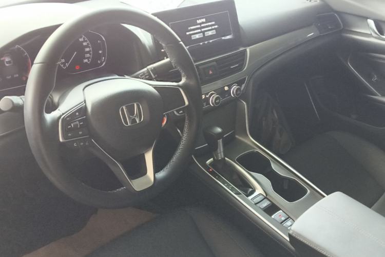 Used Honda Accord 2022 260TURBO Luxury Edition Center Console