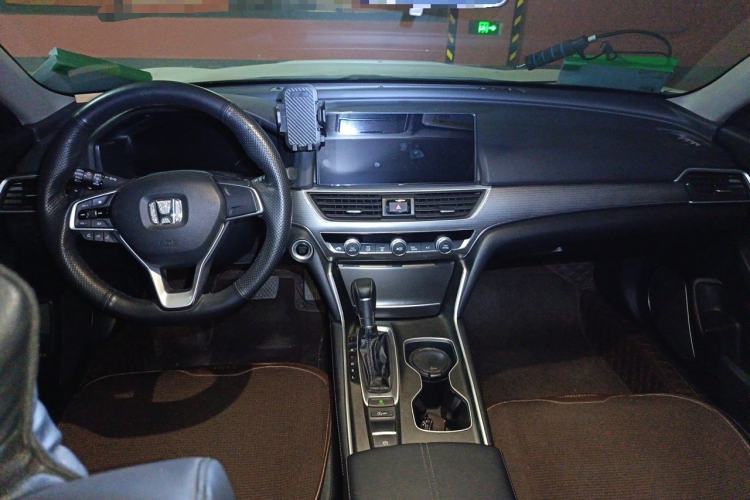 Used Honda Accord 2022 260TURBO Luxury Edition Center Console