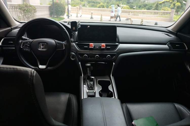 Used Honda Accord 2022 260TURBO Luxury Edition Center Console