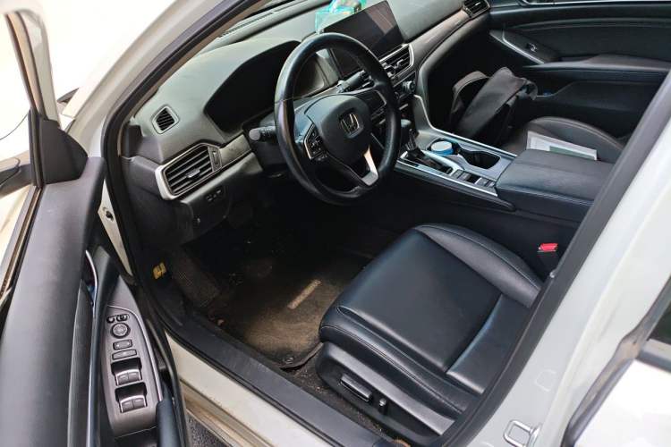 Used Honda Accord 2022 260TURBO Luxury Edition Driver Seat
