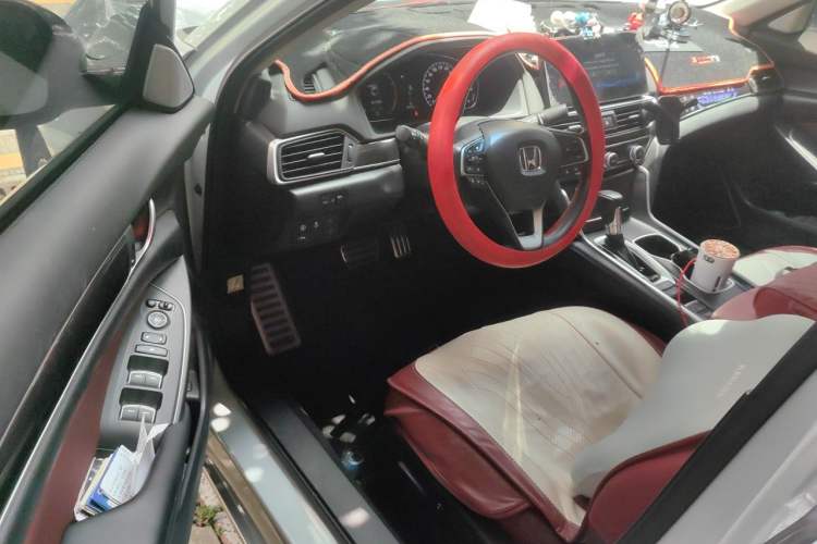 Used Honda Accord 2022 260TURBO Phantom Night · Prestige Edition Driver Seat