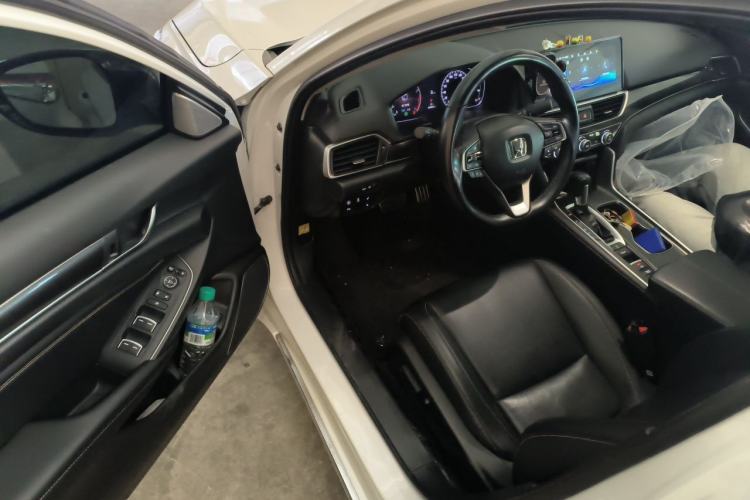Used Honda Accord 2022 260TURBO Phantom Night · Prestige Edition Driver Seat