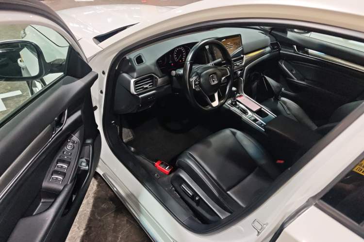 Used Honda Accord 2022 260TURBO Luxury Edition Driver Seat