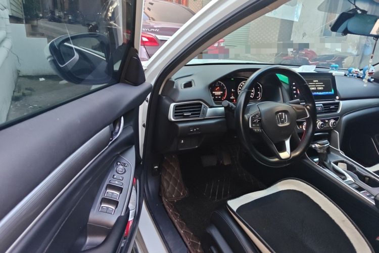 Used Honda Accord 2022 260TURBO Luxury Edition Driver Seat
