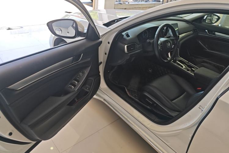 Used Honda Accord 2022 260TURBO Luxury Edition Driver Seat