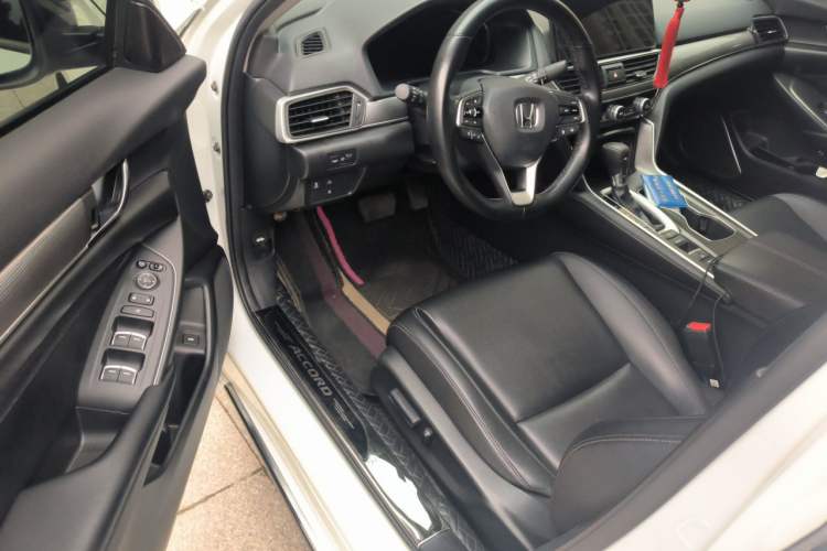 Used Honda Accord 2022 260TURBO Luxury Edition Driver Seat