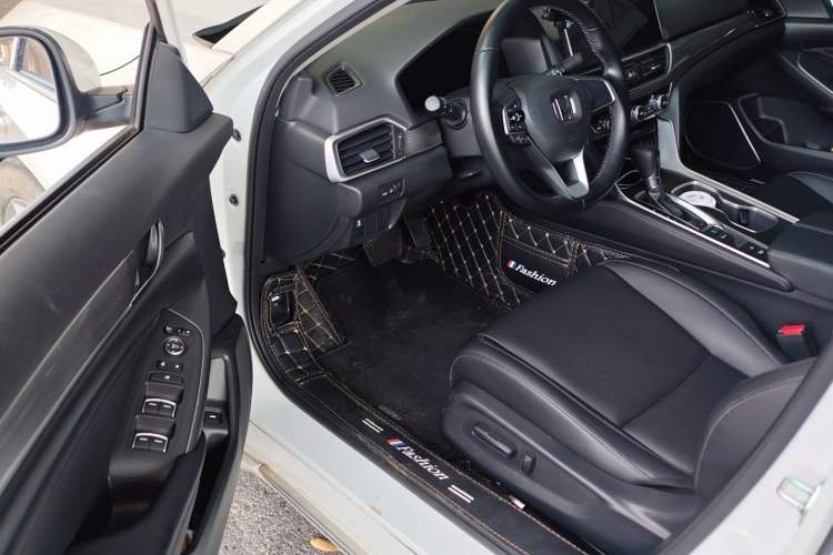 Used Honda Accord 2022 260TURBO Luxury Edition Driver Seat