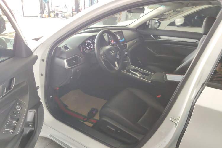 Used Honda Accord 2022 260TURBO Luxury Edition Driver Seat