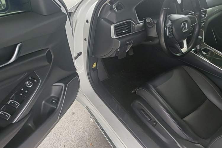 Used Honda Accord 2022 260TURBO Luxury Edition Driver Seat